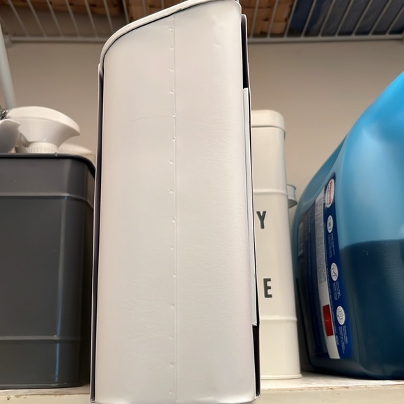 BHG Magnetic Lint Bin Set Large Bin, Small Bin & Dryer Lint Trap Brush NWT - Picture 4 of 6